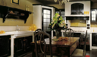 整體櫥柜是木工打造好還是定制好？