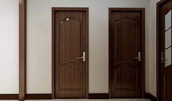 原木門廠家多不多，哪個(gè)工廠好？