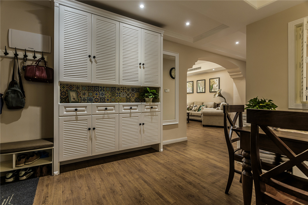 玄關(guān)鞋柜定制尺寸如何設(shè)計(jì)？(圖1)